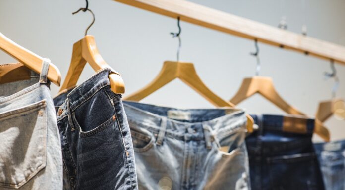 Ariana Nasi| O jeans e seus vários estilo: Como compor O uso do jeans.